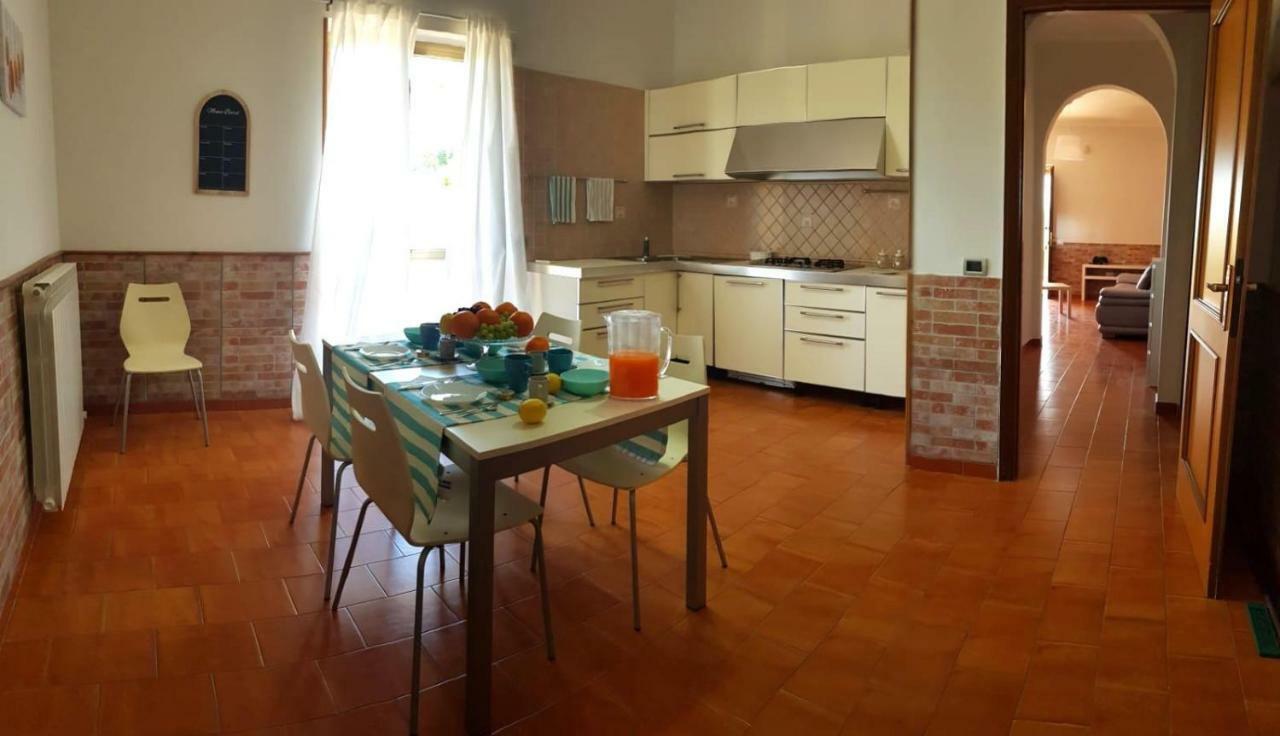 Villa Fioroni Leporano Buitenkant foto